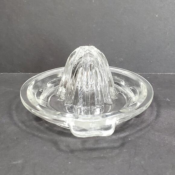 Citrus Reamer Clear Ribbed Glass Juicer with Thumb Tab Handle Vtg - Picture 3 of 12